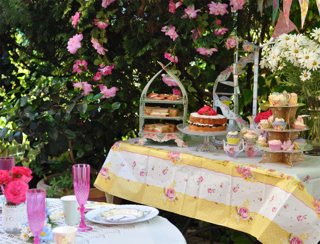 tea party sweet table